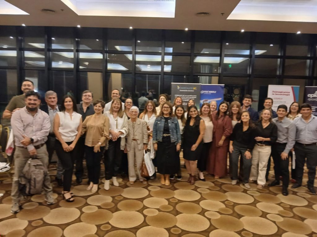 Foto grupal de la comunidad AHNea